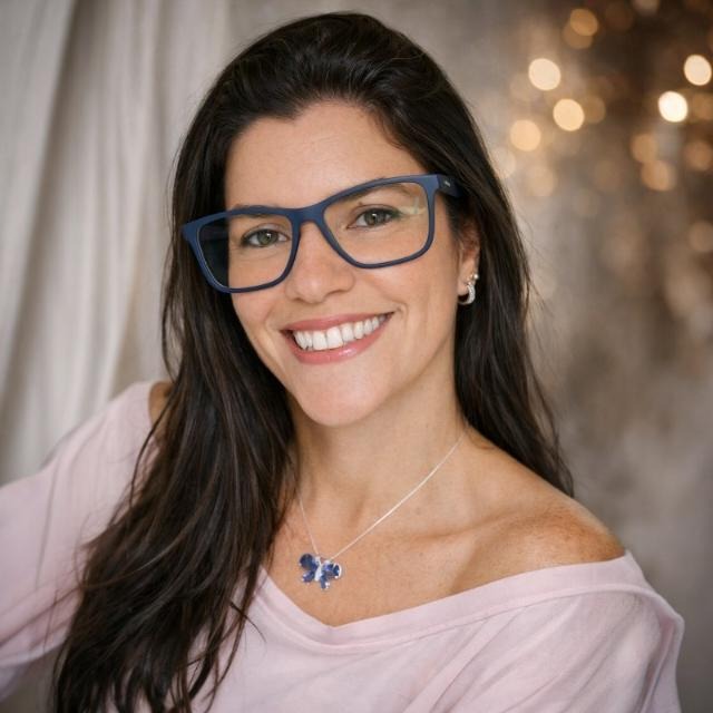 Dra. Maylis Guitton, especialista em prótese estética